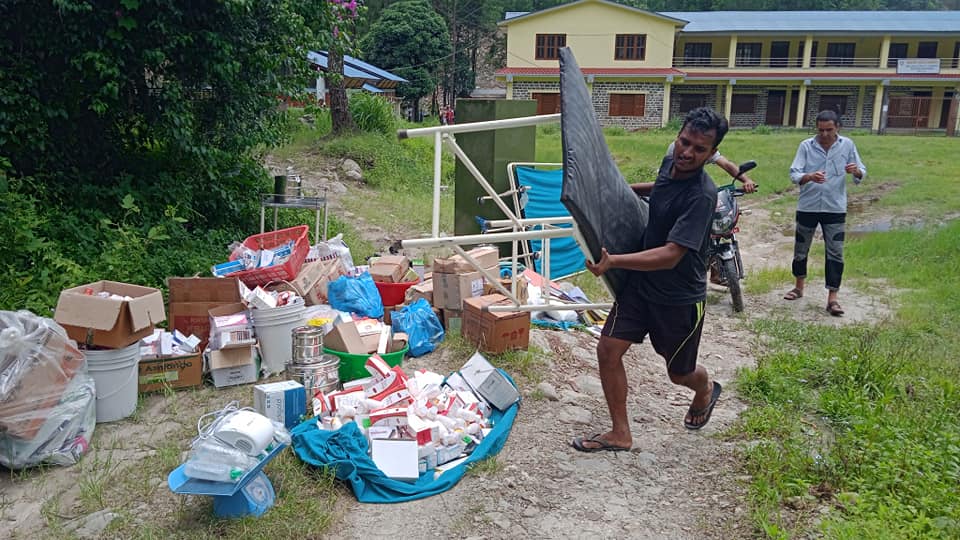 बाढीपीडित फेरि विस्थापित  